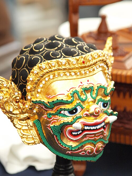 バイラヴァは、タイではプラ・ピラブとして崇拝されている。