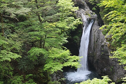 76. 大釜の滝