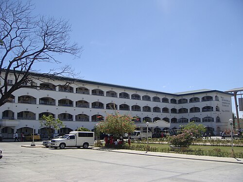 ピメンテルホール - 情報通信技術学部および看護学部の建物