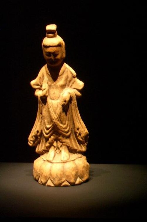 ウォノリ菩薩、高句麗、6世紀前半。セラミック、h. 17センチメートル。韓国国立博物館。