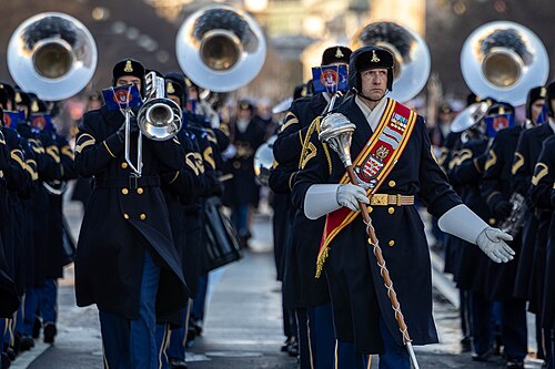 葬儀の行列中に撮影されたアメリカ陸軍軍楽隊「パーシングズ・オウン」（2025年1月）