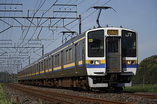 2010年5月、千葉地区塗装の211-3000系バス