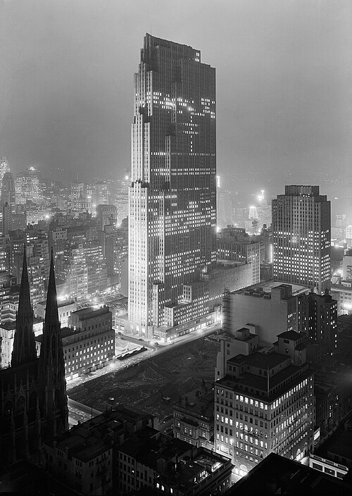 1933年12月に撮影されたロックフェラーセンター建設現場の白黒写真。中央にはRCAビルが写っている。