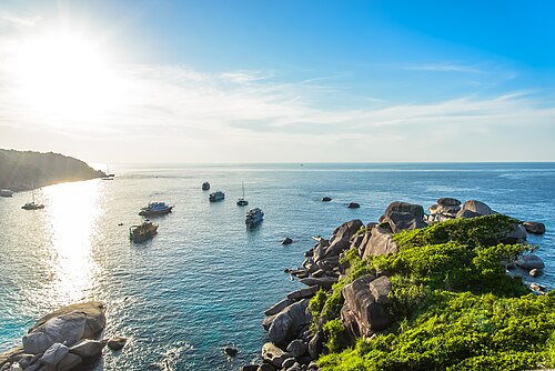 シミラン島からアンダマン海を眺める