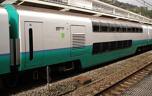 サロ251（2号車）