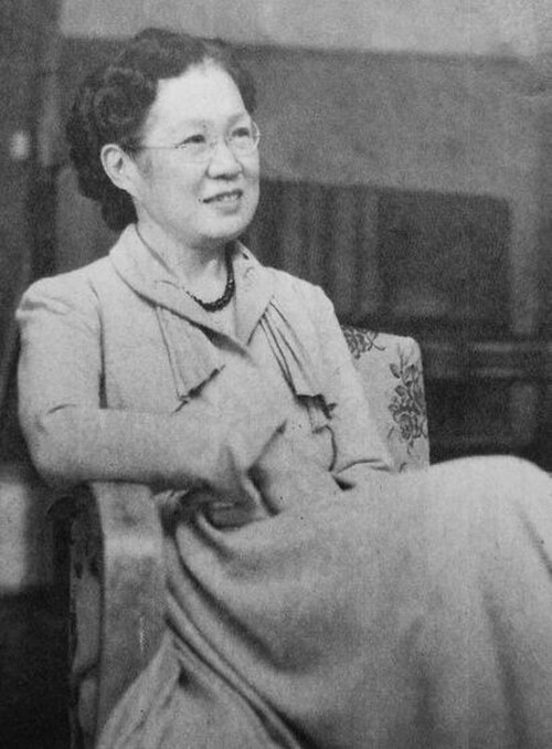 関暁子、1955年頃