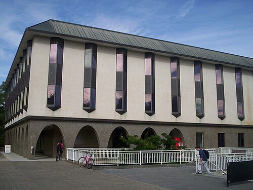 チフリー図書館
