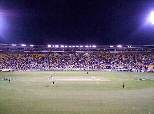 ニュージーランド対イングランドのワンデイ国際試合中の夜のスタジアム