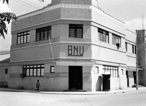 1950 年の国立ウルトラマリーノ銀行の建物。