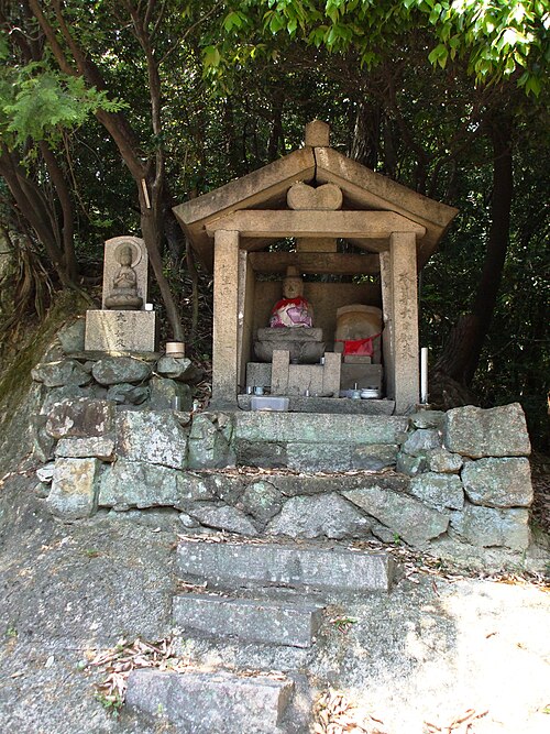 甲山の宗教施設（2009年4月）