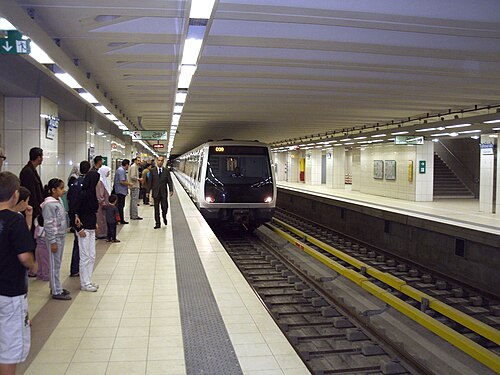 タフォーラ - グランド ポスト駅