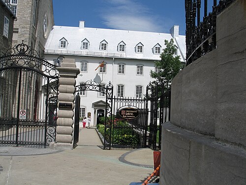 建築学校
