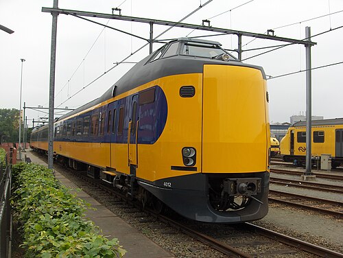 改装された4012。