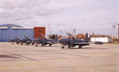 417（戦闘支援）飛行隊のカナディア CT-133 シルバー スター。