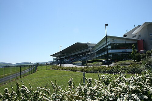 レパーズタウン競馬場のスタンド