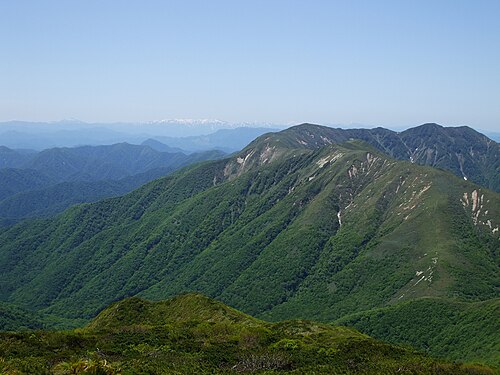 三本槍峰からの西の眺め
