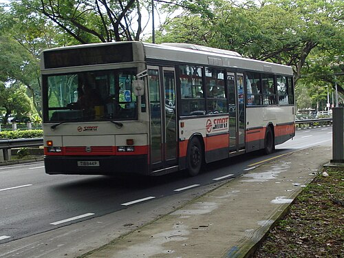 SMRT バス ELVO ボディ スカニア L L113CRL