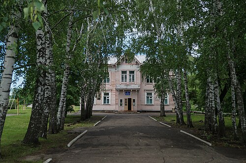 コリシュレイスキー地区の旧ポトロフカにある学校