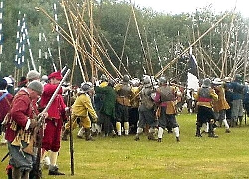 1642 年の南北戦争、ターナム グリーンの戦いの再現