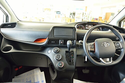 2015 シエンタ X インテリア (フェイスリフト前、日本)