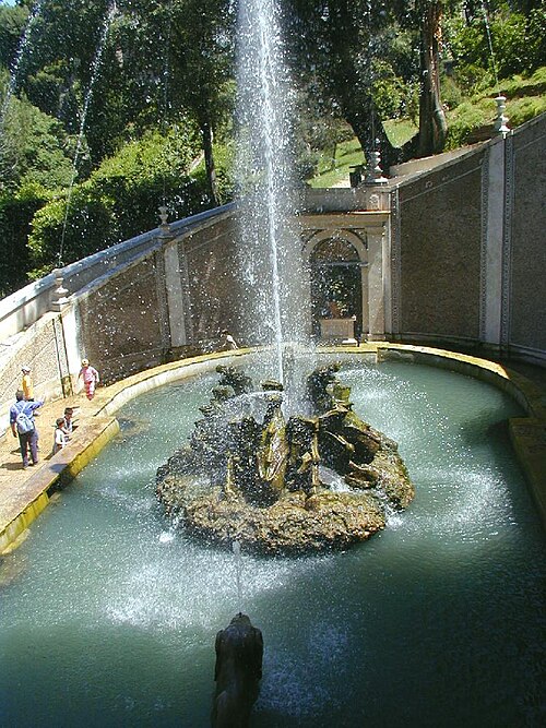 上から見たドラゴンの噴水