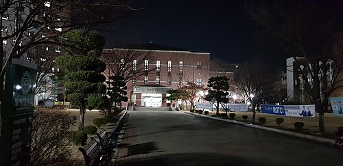 平沢大学図書館