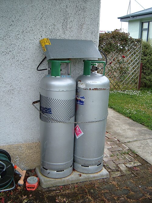 液化石油ガスボンベ