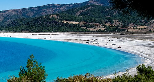 サルダ湖