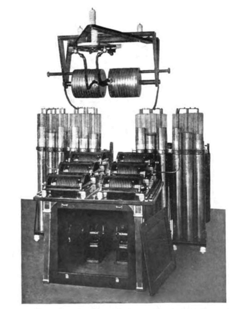 1910年頃のオーストラリアにおける高出力火花放電式無線電信送信機。