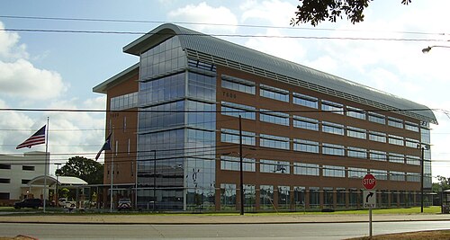 TxDOT ヒューストン地区本部の建物の 1 つ