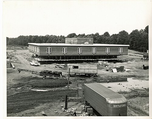 ラルゴキャンパス建設、1968年