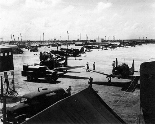 エンゲビ島に駐機するVMF-113の航空機、1944年頃