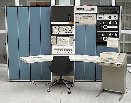 テレプリンタ付きPDP-7コンピュータ