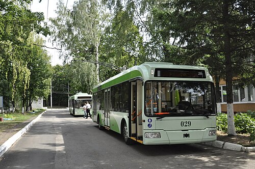 BKM-321 低床トロリーバス