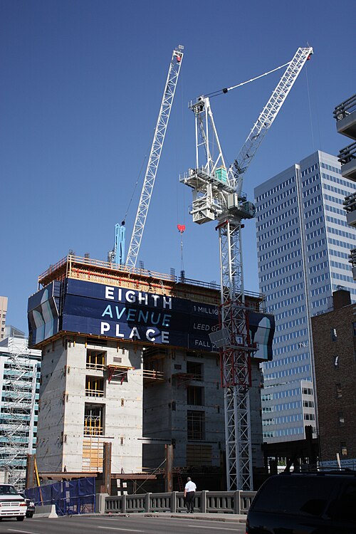 2009年6月に建設中の8番街プレイス