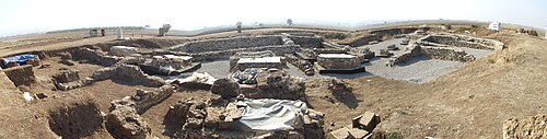 ウルピアナ北部の墓地遺跡のパノラマ。