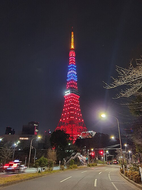 日本の東京タワーは2021年に中華民国の国旗の色でライトアップされました。