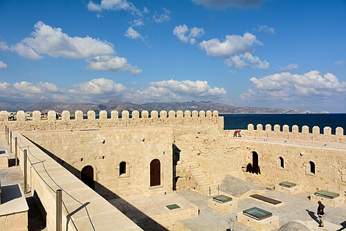 要塞の内部