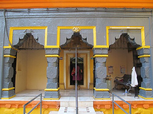 バネシュワール寺院入口