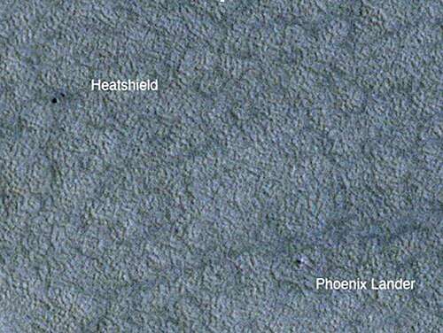 2009 年のフェニックス着陸機と耐熱シールド (HiRise)
