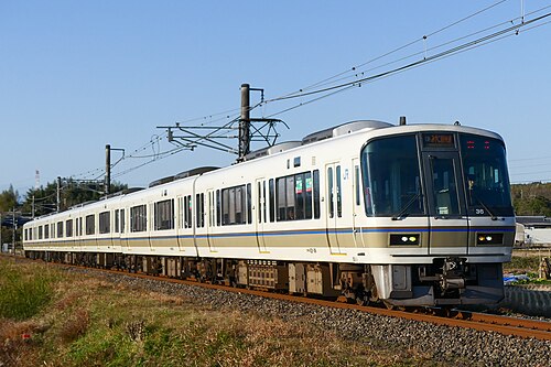 2017年1月の221シリーズ