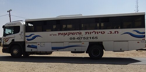 イスラエルの現代のティユリット（ヘブライ語で「旅行用トラック」の意味）は、舗装されていない開けた地形でイスラエル国防軍の兵士を輸送するために使用されます。