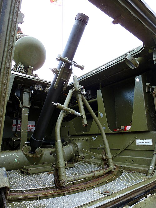 スペイン陸軍のECIA L-65/120迫撃砲（M-113搭載）
