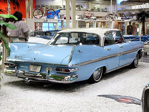 1959 プリムス フューリー 4ドア ハードトップ