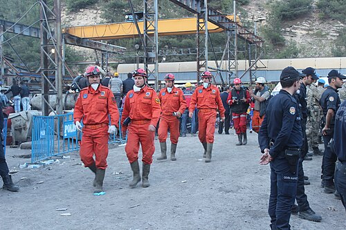 ソマ鉱山災害時の憲兵捜索救助大隊指揮チーム