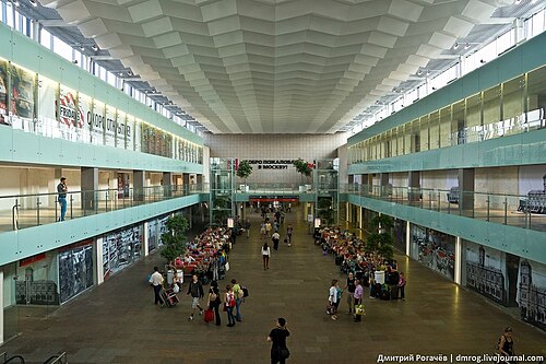 再建後のレニングラーツキー駅