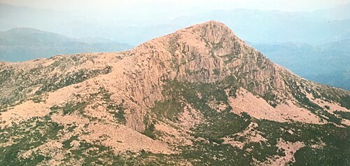 西から見たエルドン山頂