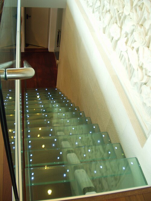 LEDガラス階段