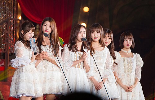 最優秀ダンスパフォーマンス賞を受賞したGFRIEND