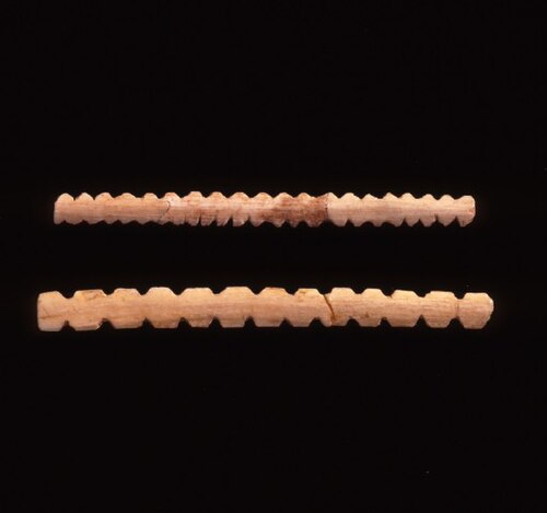 Carved ivory from Brillenhöhle cave